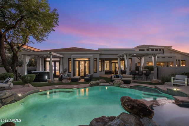 5222 E HASHKNIFE Road, Phoenix, AZ 85054