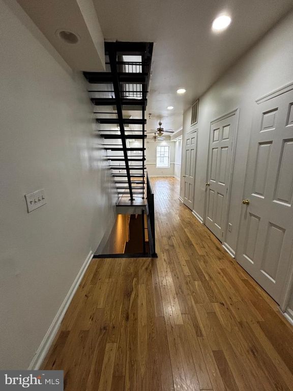 Image 10 of property listing at 1307 W OSTEND ST, Baltimore, MD 21223