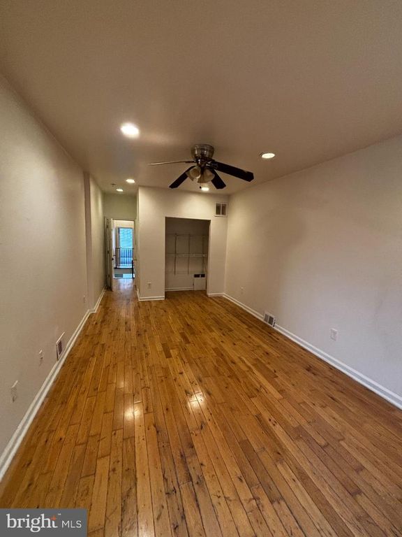 Image 16 of property listing at 1307 W OSTEND ST, Baltimore, MD 21223