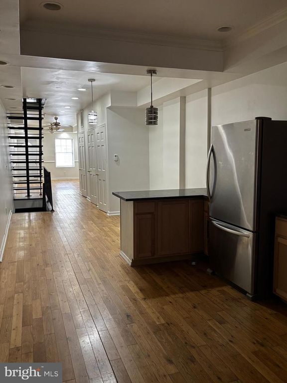 Image 8 of property listing at 1307 W OSTEND ST, Baltimore, MD 21223