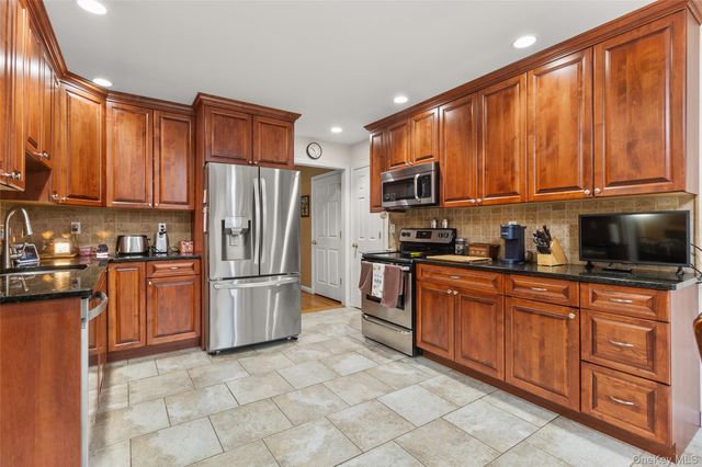 1390 Thompson Drive, Bay Shore, NY 11706