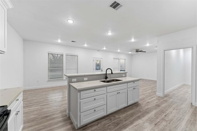 8237 Madera Road, Houston, TX 77078