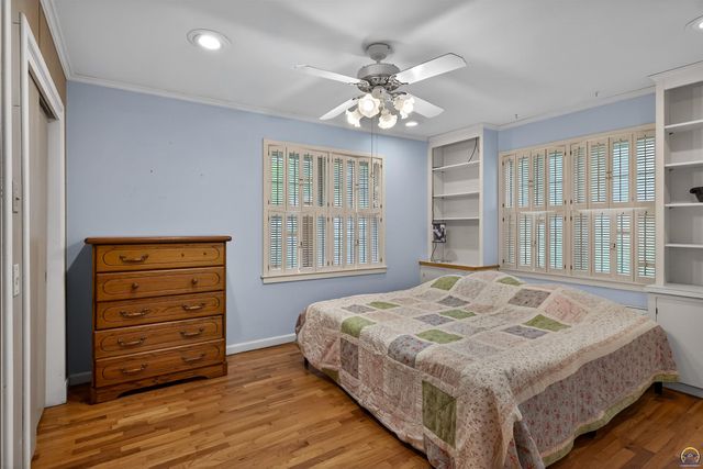 3625 SW Windsor CT, Topeka, KS 66604