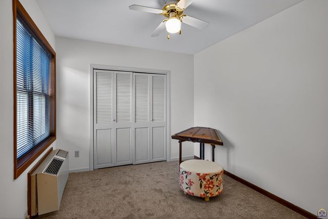 3625 SW Windsor CT, Topeka, KS 66604
