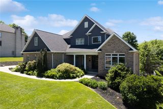 1010 Augusta Circle, North Huntingdon, PA 15642