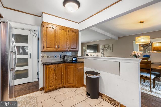 4468 THEBES TURN, Whitehall, PA 18052