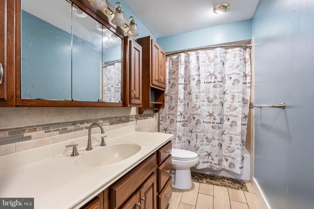 4468 THEBES TURN, Whitehall, PA 18052