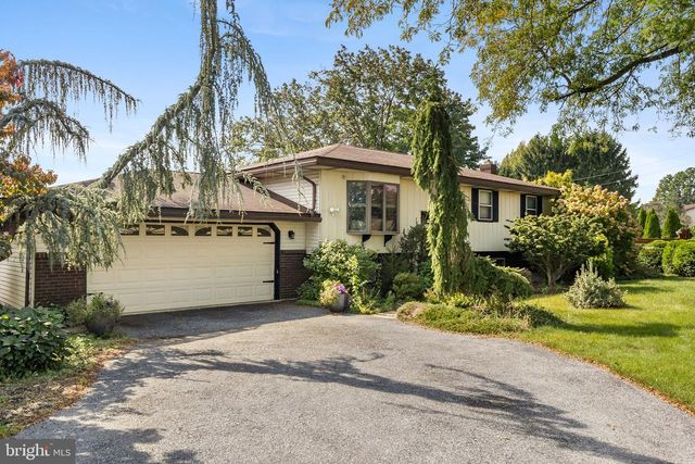 4468 THEBES TURN, Whitehall, PA 18052