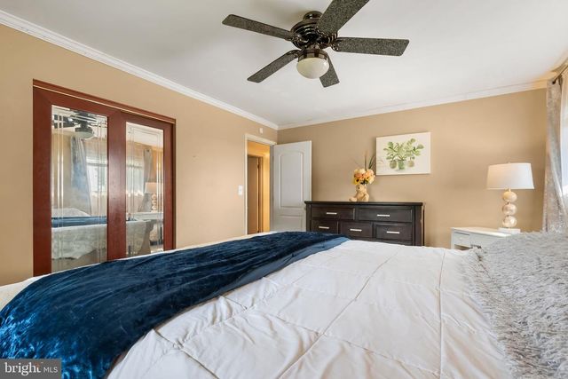 4468 THEBES TURN, Whitehall, PA 18052