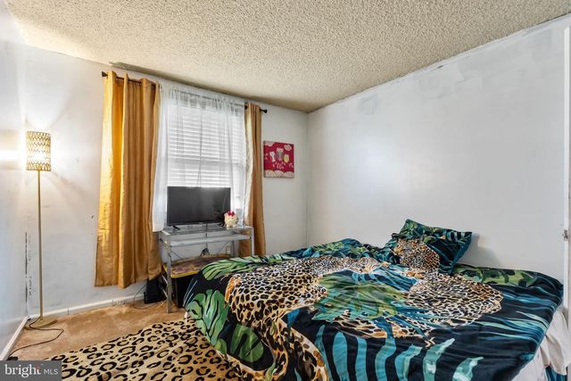 4468 THEBES TURN, Whitehall, PA 18052