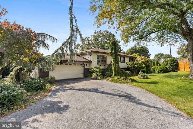 4468 THEBES TURN, Whitehall, PA 18052
