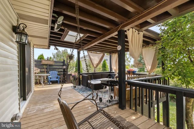 4468 THEBES TURN, Whitehall, PA 18052