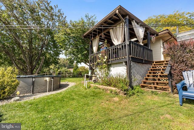 4468 THEBES TURN, Whitehall, PA 18052