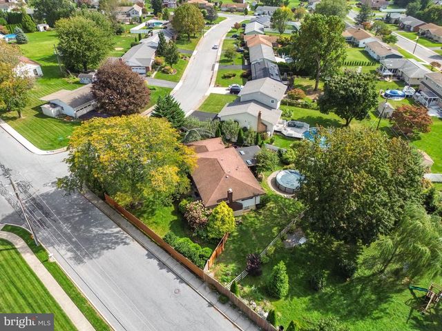 4468 THEBES TURN, Whitehall, PA 18052