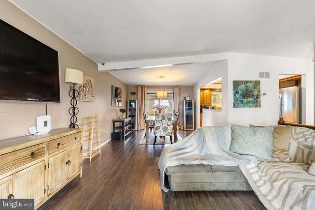 4468 THEBES TURN, Whitehall, PA 18052