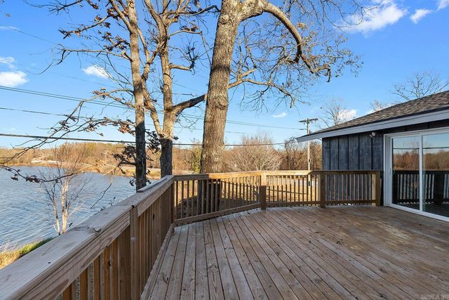 33 Narragansett Place, Sherwood, AR 72120