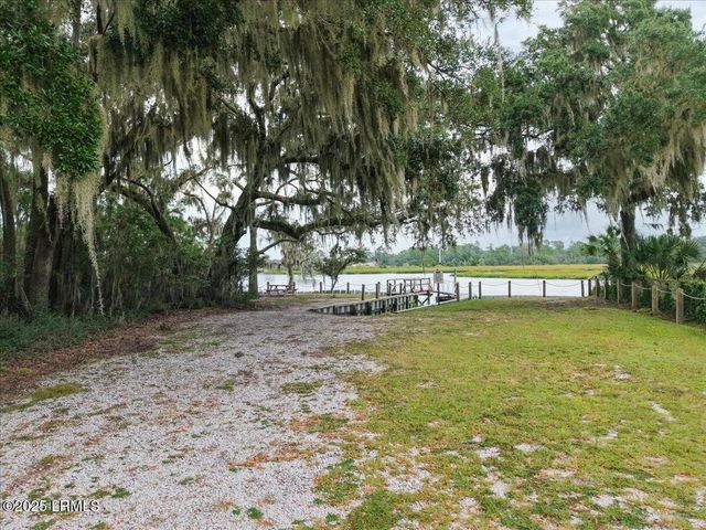 1626 Deanne Drive, Beaufort, SC 29902