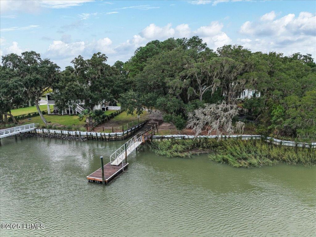 1626 Deanne Drive, Beaufort, SC 29902