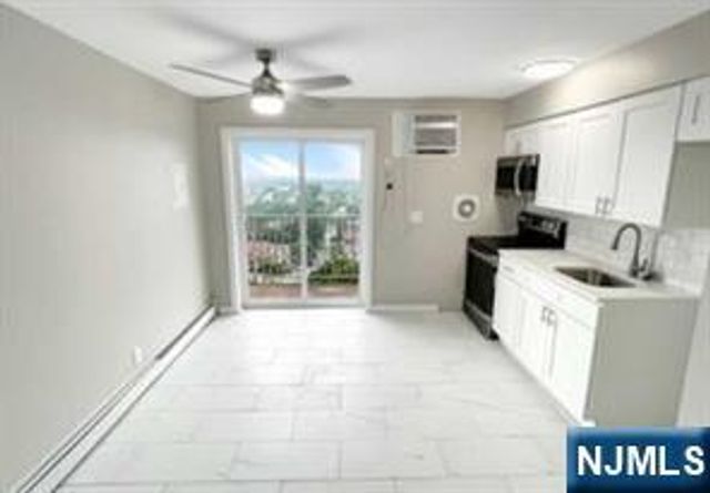 201 12th 11, Palisades Park, NJ 07650