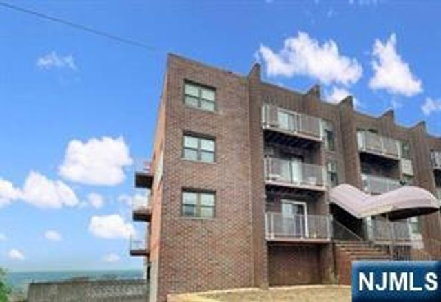 201 12th 11, Palisades Park, NJ 07650