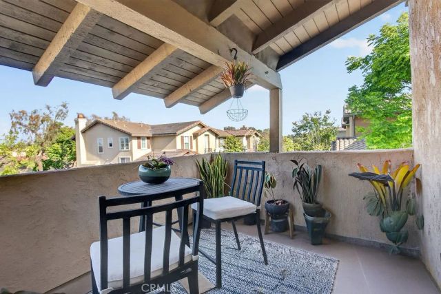 1090 Westward Lane 5, Costa Mesa, CA 92627