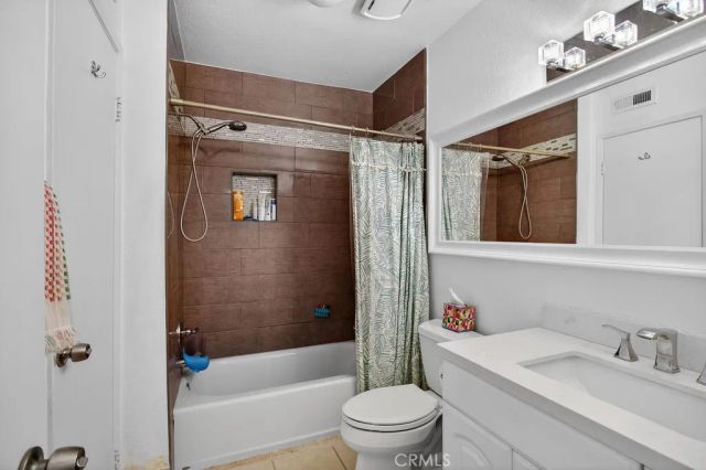 1090 Westward Lane 5, Costa Mesa, CA 92627