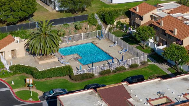 1090 Westward Lane 5, Costa Mesa, CA 92627