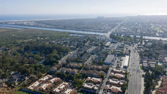 1090 Westward Lane 5, Costa Mesa, CA 92627