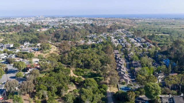1090 Westward Lane 5, Costa Mesa, CA 92627