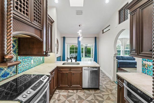 17221 Boca Club Boulevard 3, Boca Raton, FL 33487