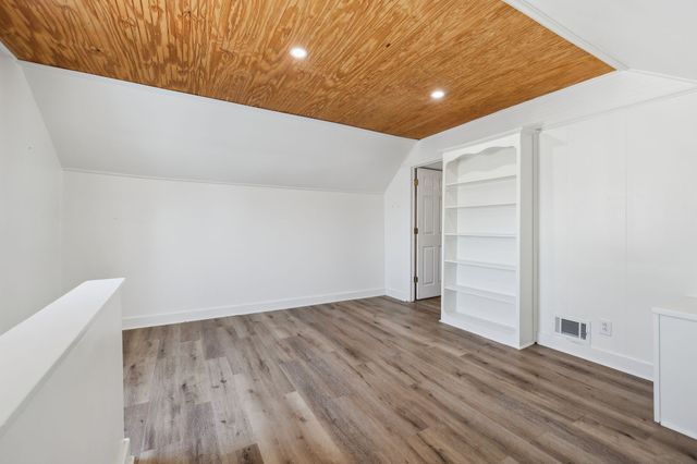 120 Wilkerson Ln, Portland, TN 37148