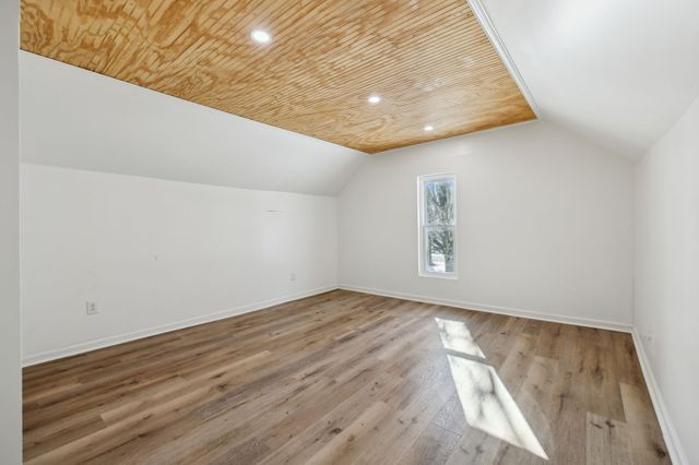 120 Wilkerson Ln, Portland, TN 37148