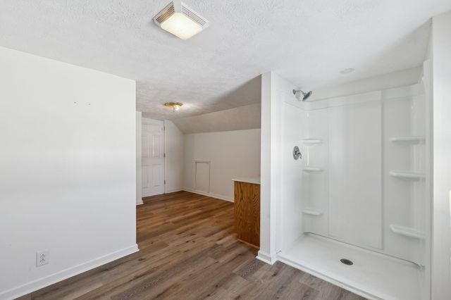 120 Wilkerson Ln, Portland, TN 37148