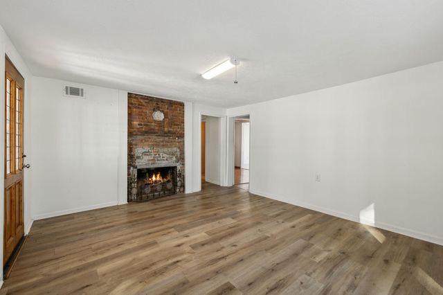 120 Wilkerson Ln, Portland, TN 37148