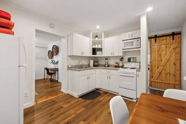 120 Wilkerson Ln, Portland, TN 37148