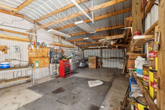 120 Wilkerson Ln, Portland, TN 37148