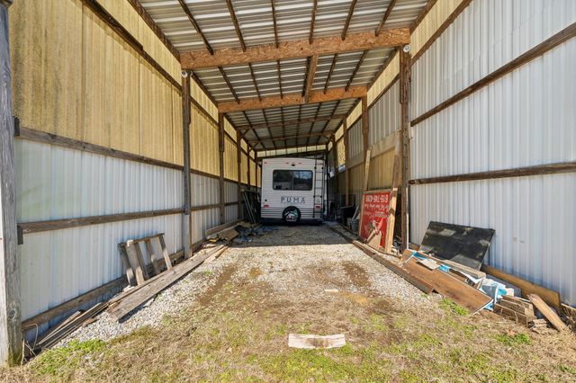 120 Wilkerson Ln, Portland, TN 37148