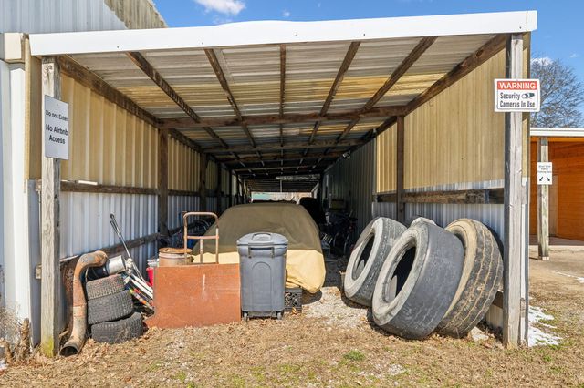 120 Wilkerson Ln, Portland, TN 37148