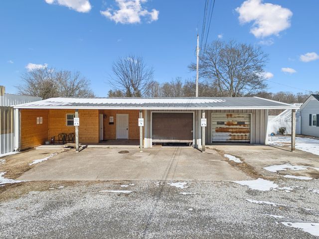 120 Wilkerson Ln, Portland, TN 37148