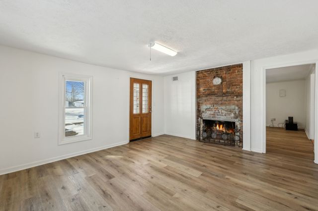 120 Wilkerson Ln, Portland, TN 37148