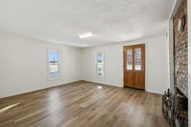 120 Wilkerson Ln, Portland, TN 37148