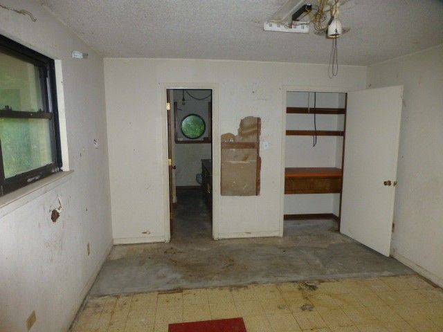 619 N Avenue A, Springtown, TX 76082
