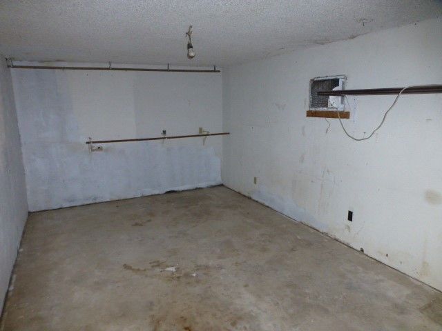 619 N Avenue A, Springtown, TX 76082