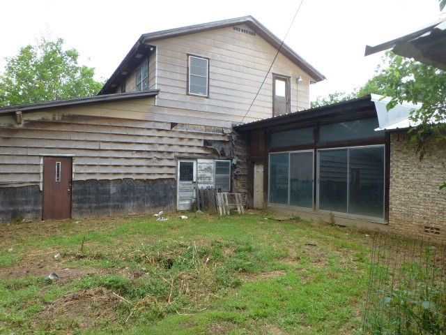 619 N Avenue A, Springtown, TX 76082