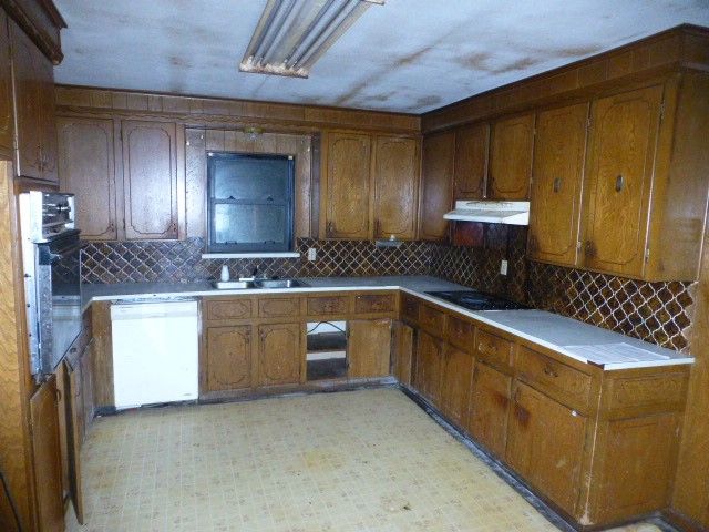 619 N Avenue A, Springtown, TX 76082