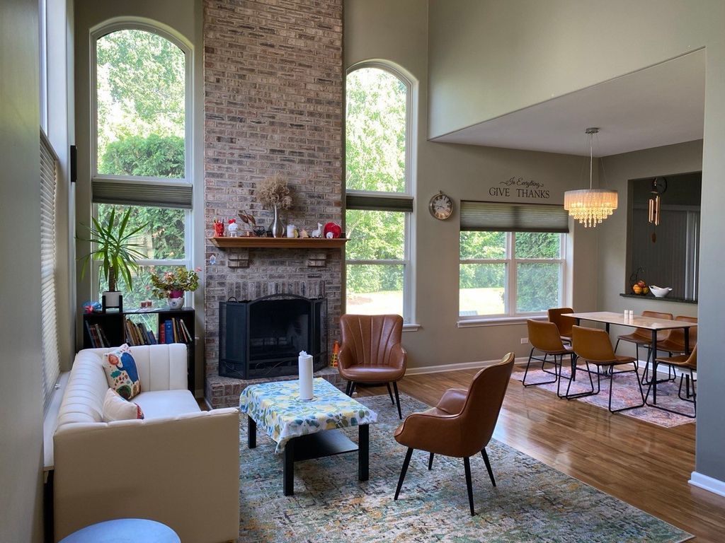 9241 Waterfall Glen Boulevard, Darien, IL 60561 — photo 2