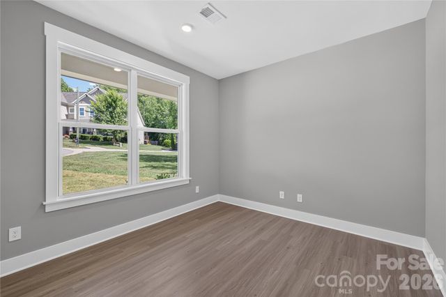 3869 12th Street Court NE, Hickory, NC 28601