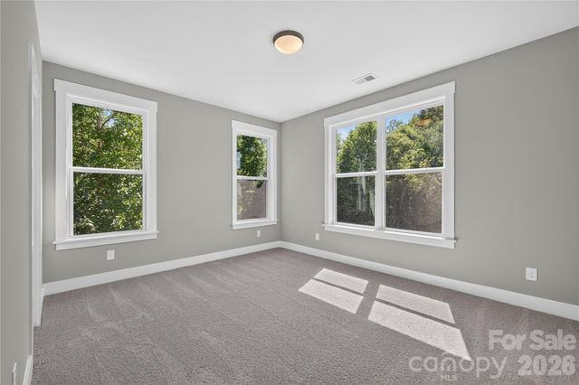 3869 12th Street Court NE, Hickory, NC 28601