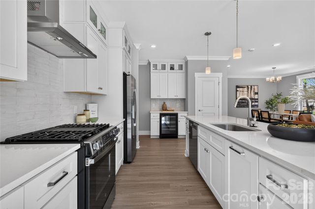 3869 12th Street Court NE, Hickory, NC 28601