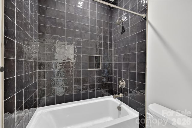 3869 12th Street Court NE, Hickory, NC 28601